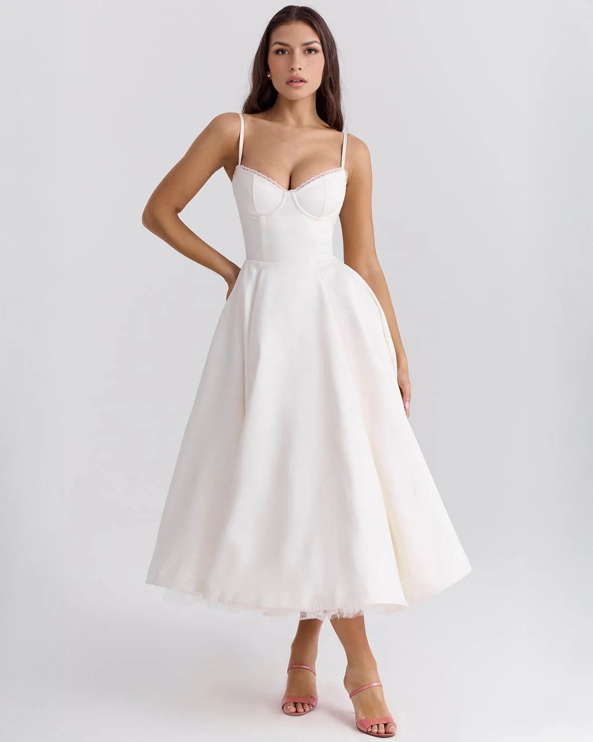 Gala - Vestido ajustado con tirantes finos